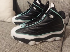 Jordan Pro Strong Black Tropical Twist Youth Sz 5Y/ Woman’s Sz 6.5 DC7911-001
