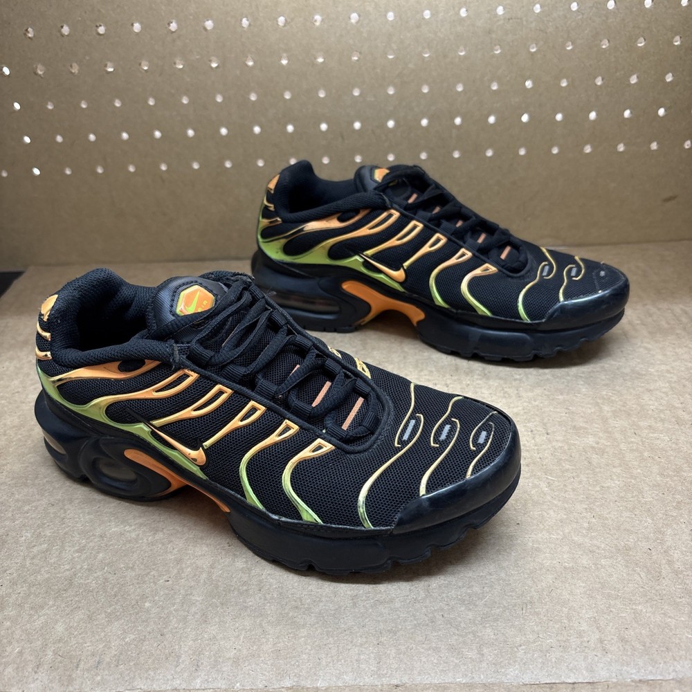 Nike Air Max Plus TN Black Volt Orange GS 655020-084 SZ 4Y or Womens Sz. 5.5
