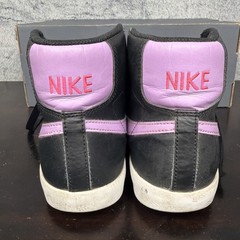 Nike Blazer Mid ‘77 (GS) 6.5Y Black/fuchshia Glow-hyper Pink