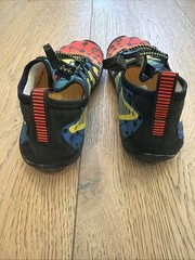 Ubfen Kids’ Multicolor Adjustable Strap Water Shoes EU Size 34