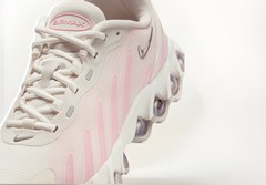 Nike Air Max Dn8 Phantom Medium Soft Pink Moon Particle Size 4Y New w/o Box