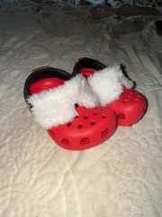 Crocs Classic Lined Santa Clog Toddler Size 2-3C Holiday Christmas NEW