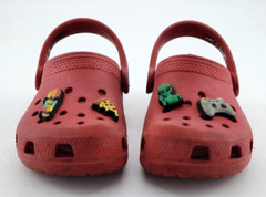 Crocs Kids Red Alien Pizza Video Game Jibbitz Slip On Clog Youth Size C 9