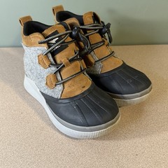 Sorel OUT N ABOUT IV Classic Youth Waterproof Boot Size 4 Brown Grey and Black