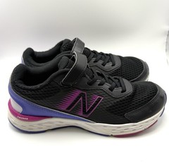 New Balance Kid’s 680 V6 Hook and Loop Running Shoe Kids size US 5 Walking Run
