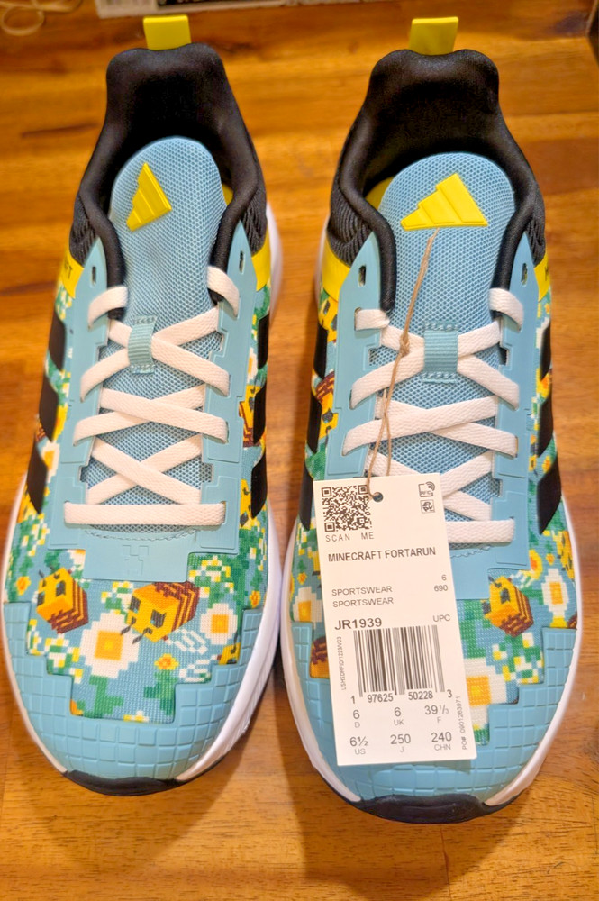 Minecraft adidas 6.5 Youth