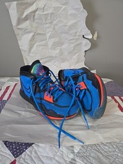Size 5 (GS) Boys Nike Kyrie Infinity SE Mid Tie-Dye