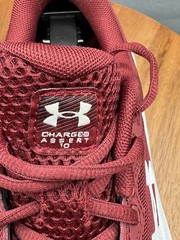 Under Armour Charged Assert 10 Running Shoes Youth Size 5.5 Red