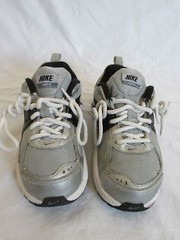 Nike Kids Dart 9 Lace Shoes Gray Silver Metallic US 10.5CW EU 27.5