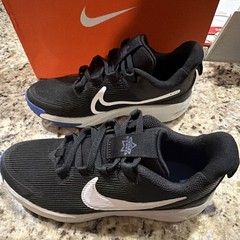 Nike Star Runner 4 NN (PS) Sneaker Black/White/Blue Kids US 2Y