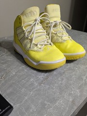 Yellow Jordan Max Aura Size 5y Unisex Youth Shoes