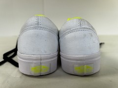 NWT Vans Off The Wall Old Skool Comfy Cush Skate Shoes Juniors Size 5.5 White