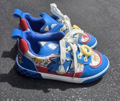 Ground Up Sonic The Hedgehog Sneaker – Kids’Size 2