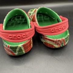 Crocs Baya Holiday Plaid Clogs Christmas Red Green Comfort Sandals Kids Size C9