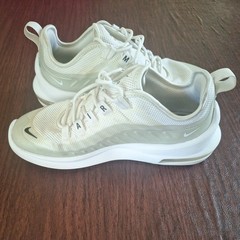 Nike Sneakers Air Max Axis size 6