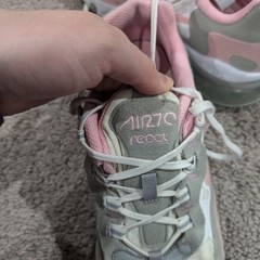 NIKE Air Max 270 React Pink White and Grey Kids Size 6