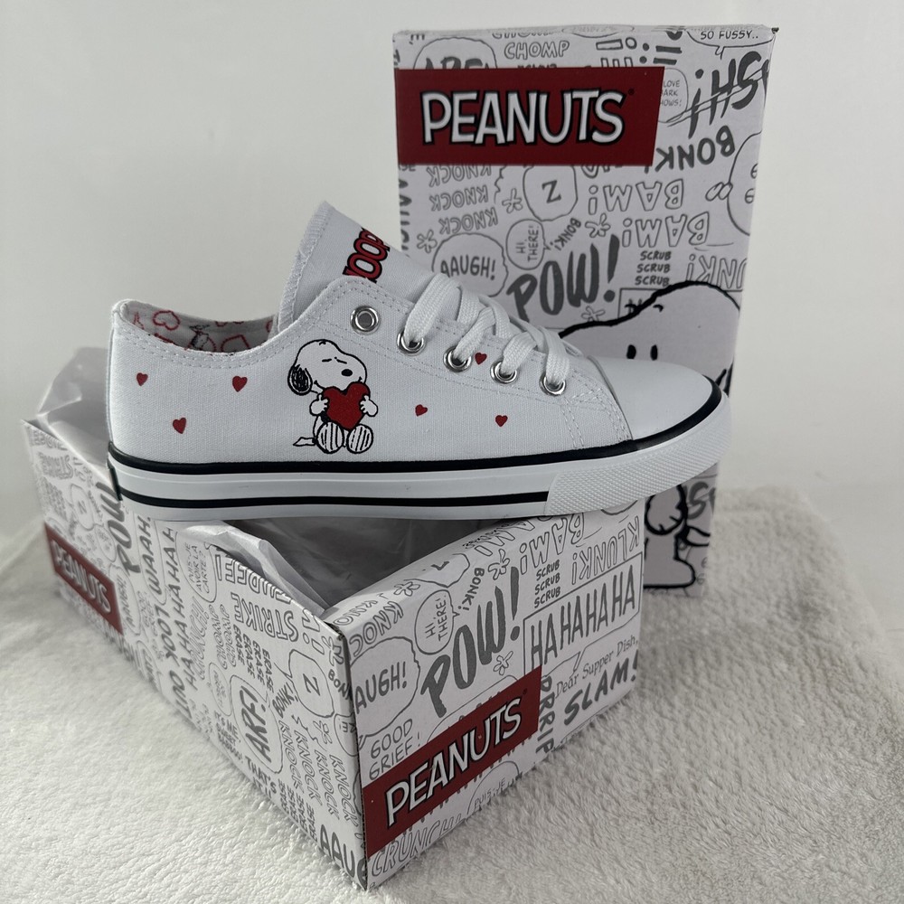Peanuts Snoopy Hearts White Canvas Valentines Day NWT Size 1 Kids Youth Shoes