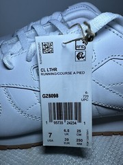 Size 7 Reebok Classic Leather Junior White Gum Bottom GZ6098