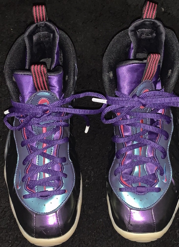 Nike Air Little Foamposite One „Iridescent Purple“ sneakers Size 5.5 Y 2018