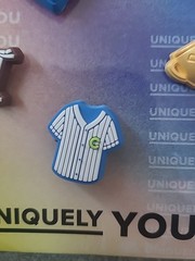 Crocs Jibbitz 5 Pack Baseball Shoe Charms Sports Trophy Ball Mitt Jersey Cards