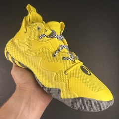 MISMATCH Right Shoe Size 7Y/Left Shoe 6Y – adidas Harden Vol. 6 J Yellow/Black