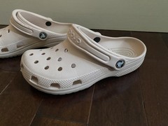 Crocs Classic Clogs Light Pink Color Kids Size J4 Pre-owned