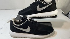 599728-021 Nike Roshe One Low Grade School Black/Silver/White Sizes 4.5Y