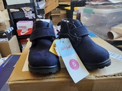 Cat & Jack Magnus Navy Suede Chukka Boots Unisex Kids US 5 Hook & Loop
