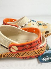 Crocs Disney Moana Classic Clogs Kids Youth Size J3 Ocean Chose You Beach NWT