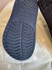 Crocs Classic Unisex Kids Clogs – Size 8/9 Navy Blue