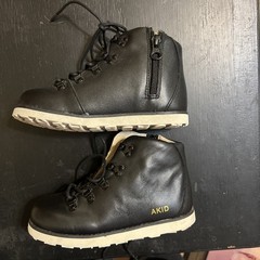 Akid Jasper black combat boot faux shearling Size 12 kids NEW