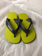 Youth Havaianas Flip Flops – Gray Lime Green Kids Size 25-26D (US 9 Kids) EUC