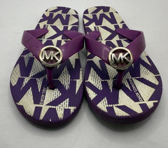 CHIC MICHAEL KORS MONOGRAM LOGO KIDS SANDALS! (SIZE 3-4Y)