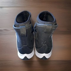 Grade School Size 4Y Nike Binzie High Black