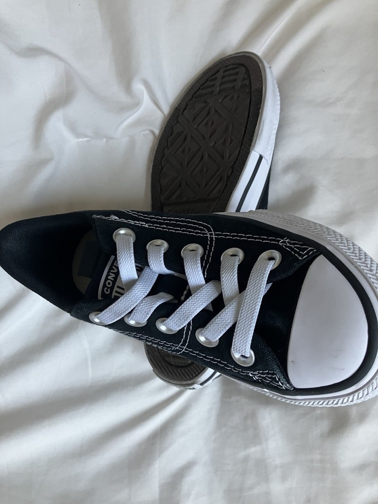 Converse Chuck Taylor All Star Kids Low Top Canvas Lace-Up Sneakers Black/White