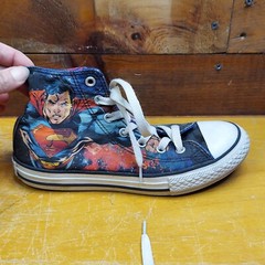 Unisex CONVERSE ALL STAR DC Comics SUPERMAN Shoe Youth Size 2