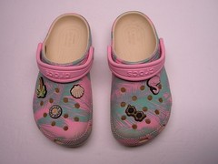 Crocs Kids Size 13 Spring Break Clog Tropical Palm Leaf Print Pink Aqua Jibbitz