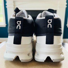 Sz 4Y On Cloudhero Mid Waterproof Mid Top Athletic Hiking Sneakers Black/White