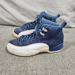 Size 5.5Y (GS) – Jordan 12 Retro Mid Indigo