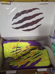 Nike Unisex Kids Athletic Lace Up Sneakers Green Purple Logo US 10.5