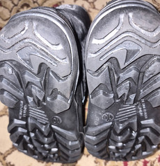 KAMIK “ Snowbug“ toddler size 10 Snow Boot Black Gray Clean