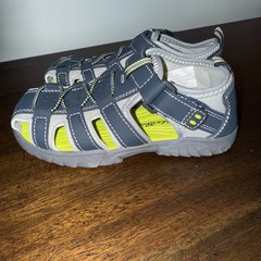 EDDIE BAUER Child Kid’s SANDALS Size 11 Closed Toe Hiking Camping UNISEX