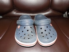 CROCS Crocband NAVY BLUE W/WHITE & RED STRIPE SHOES SIZE 1J BOY’S