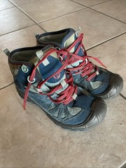 Kids Waterproof Hiking boots Merrell Capra Mid WTPF Youth size 2M Euro 33 Blue