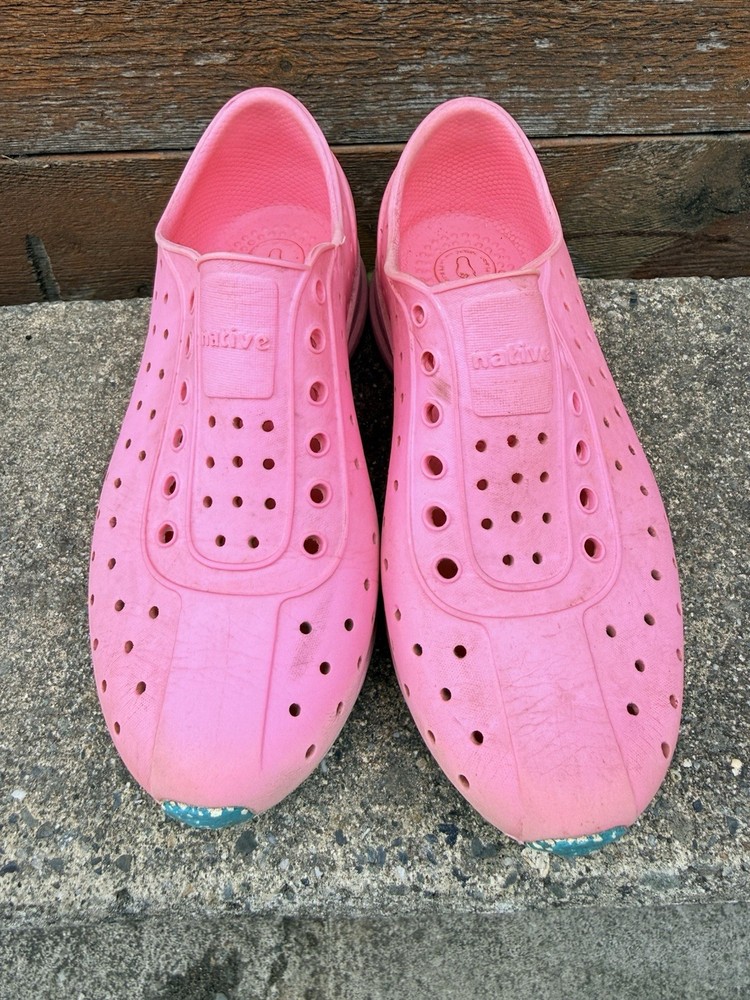 Native Robbie Sugarlite Pink Slip On Shoes Kids Size J1 Lightweight Waterproof