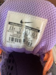 Nike Air Max Kids (G.S.) 3 1/2 Sneaker very good condition