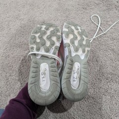NIKE Air Max 270 React Pink White and Grey Kids Size 6