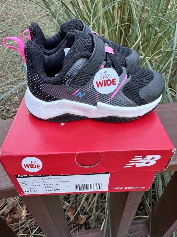New Balance Kids‘ Infants Rave Run v2 Bungee Lace with Hook & Loop 6.5 XWide