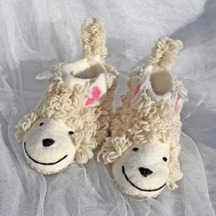 Himalayan Felt Lamb Wool Kids Slippers Curly Lamb Design. Dimensions 7.5″x2.5″