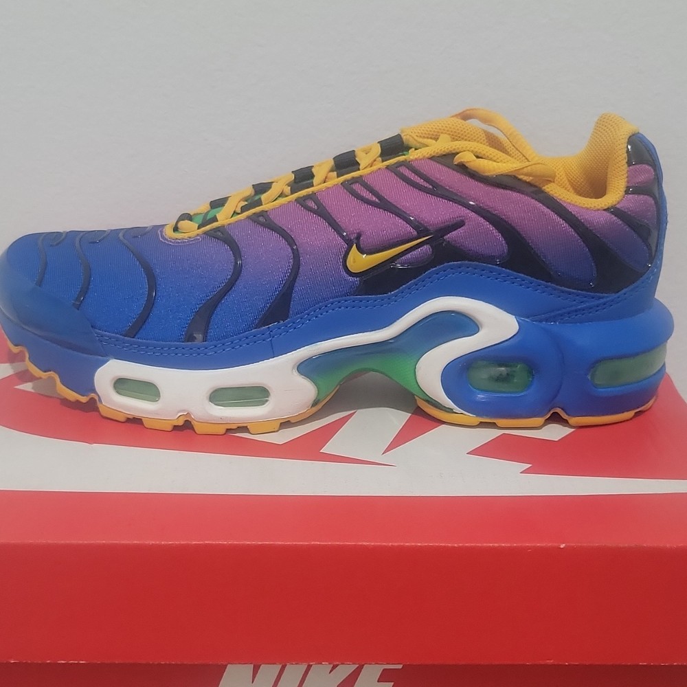 Nike Air Max Plus (GS) Unisex Kids US 4Y Soar/Univ Gold Lace Up CU4678-400